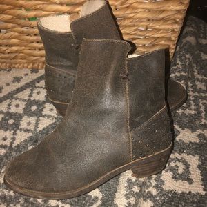 Leather ankle boots